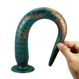 Power Monsters Verdant Titan dildo ve tvaru ocasu draka