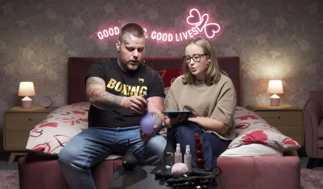 ▶️ Videosprievodca svetom análnych hrátok - od prípravy a tipov, ako na to, cez výber pomôcky až po hygienu
