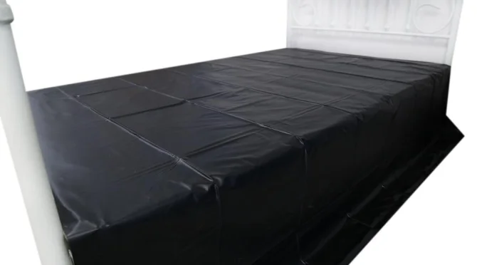 BASIC X Lakované ložní prádlo - PVC prostěradlo černé